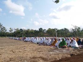 Masyarakat Ngeposari mengelar Sholat Istisqo Bersama 